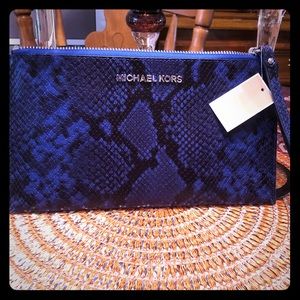 NWT MICHAEL Michael Kors large zip clutch